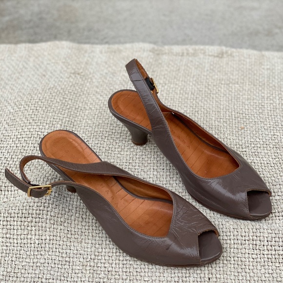 Chie Mihara open toe kitten heel pumps - Picture 2 of 13